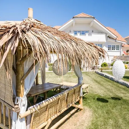 Отель Belle Maison - Kleine Вербах